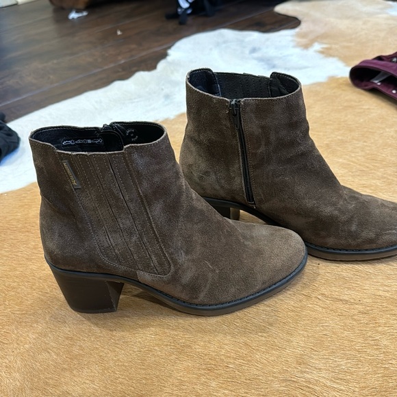 Mephisto Shoes - Mephisto sz6 brown/gray ankle booties